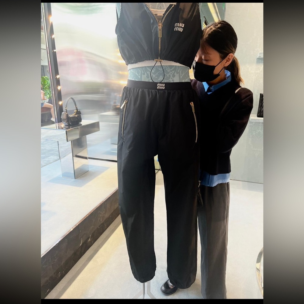 Parachute pants